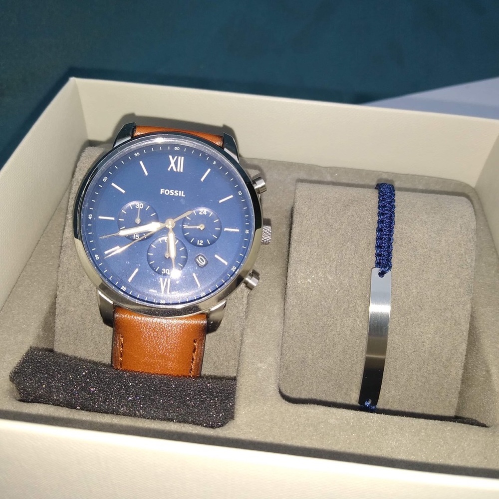 FOSSIL set NWT Men’s Neutra Stainless Steel Quartz Chronograph Watch